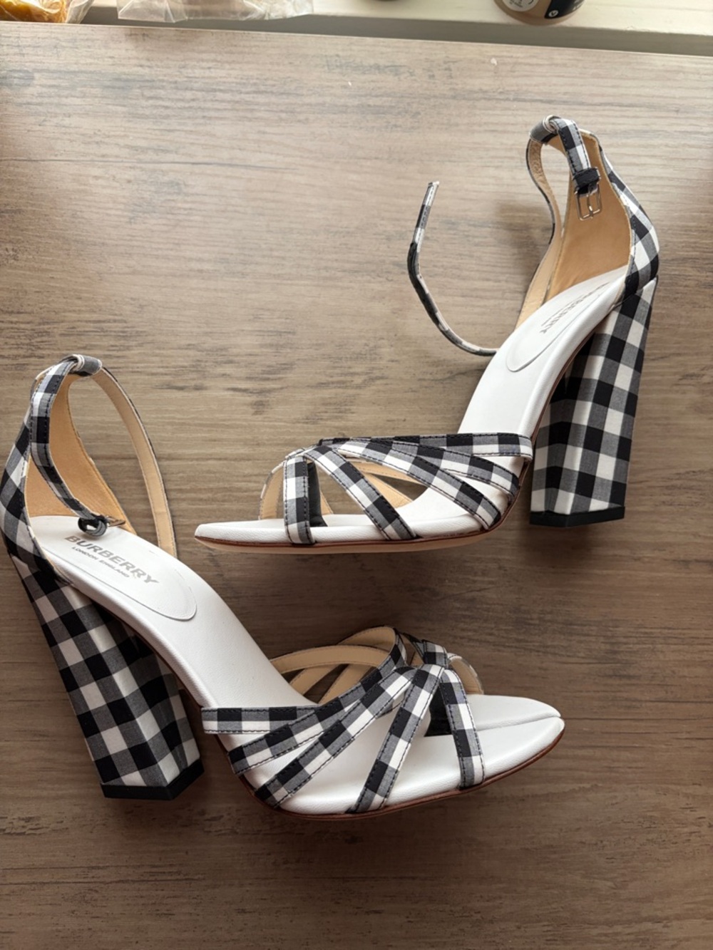 NWT Burberry Hove Black & White Gingham Block Heel Sandals with Ankle Strap s